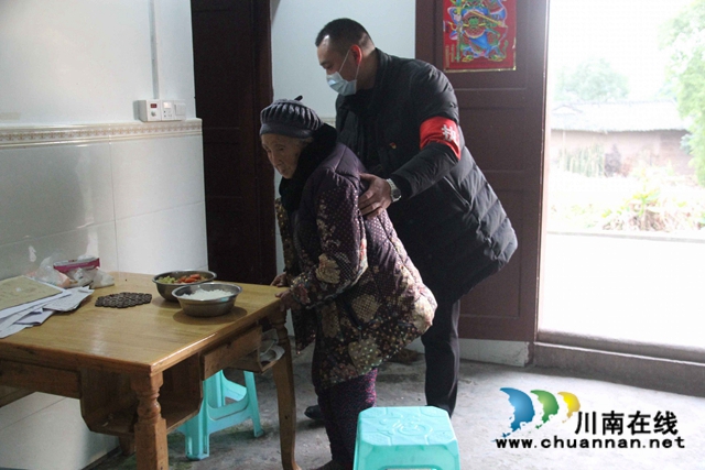 瀘縣云龍鎮(zhèn)：硬核管理再升級 堅(jiān)決打贏疫情防控殲滅戰(zhàn)(圖19)