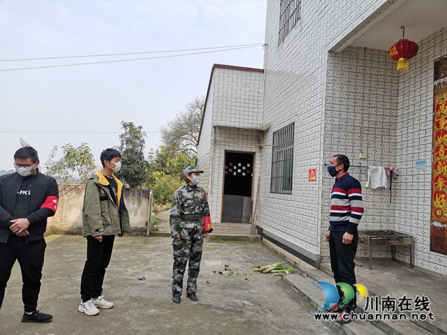 瀘縣喻寺鎮(zhèn)00后志愿者王福林：疫情防控磕掉門牙不后悔(圖5)