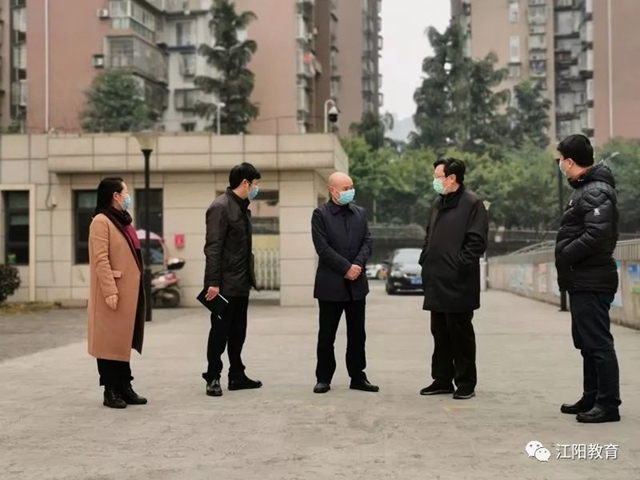 瀘州：做好開學(xué)復(fù)課準(zhǔn)備！確保安全有序復(fù)課(圖1)