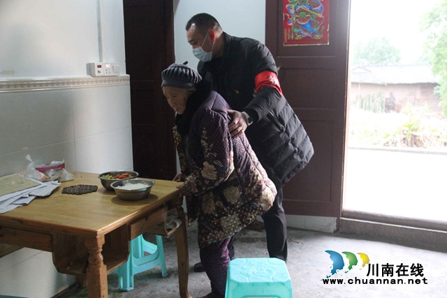 瀘縣云龍鎮(zhèn)：干群齊心抗疫情 隔離疫情不隔愛