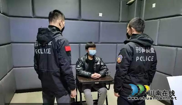 宜賓一男子在網(wǎng)上虛假售賣口罩，心虛到竟躲在了家里的豬圈(圖3)
