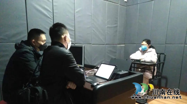 宜賓一男子在網(wǎng)上虛假售賣口罩，心虛到竟躲在了家里的豬圈(圖4)
