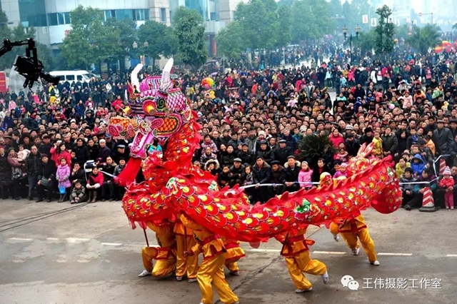 二月二，龍?zhí)ь^！||王偉鄉(xiāng)愁攝影作品《龍在民間》賞析(圖8)
