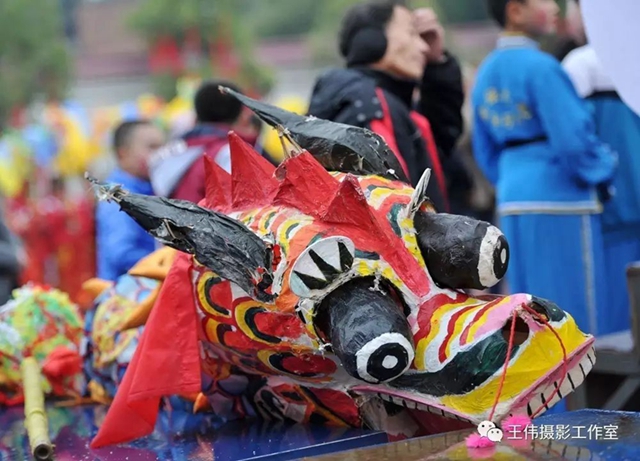 二月二，龍?zhí)ь^！||王偉鄉(xiāng)愁攝影作品《龍在民間》賞析(圖14)