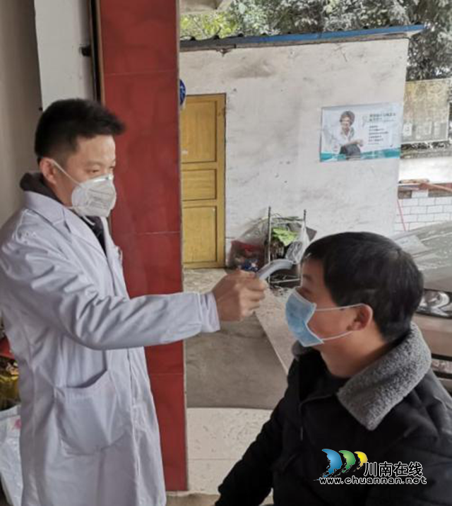 納溪天仙鎮(zhèn)衛(wèi)生院屈直槐：永葆軍人情懷的白衣戰(zhàn)士