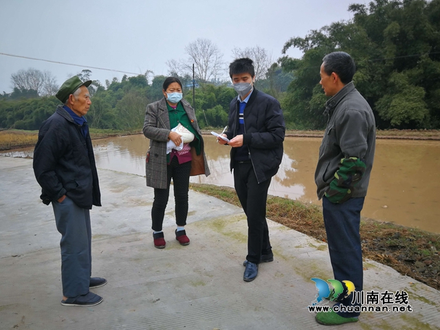 瀘縣云龍鎮(zhèn)大學(xué)生村官李勛：不忘初心扎根基層    疫情面前勇挑重?fù)?dān)(圖2)