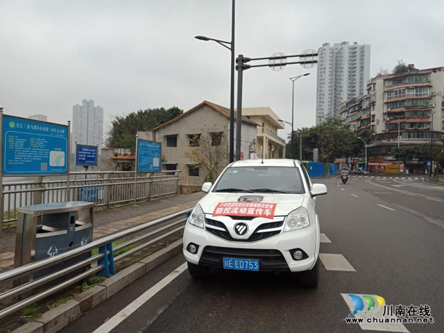 龍馬潭區(qū)小市街道：疫線“城管藍(lán)” 抗疫復(fù)工兩不松(圖5)