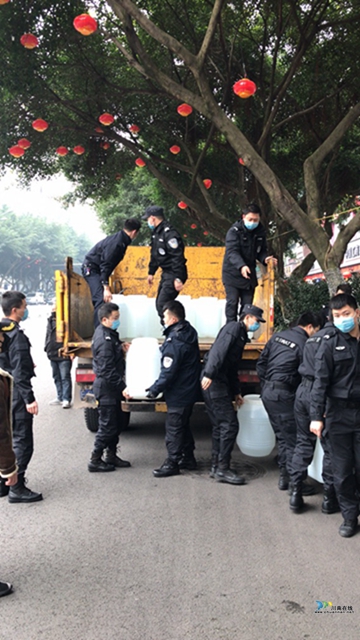 瀘州江陽：護航抗疫一線 警務保障跑在時間前面(圖6)