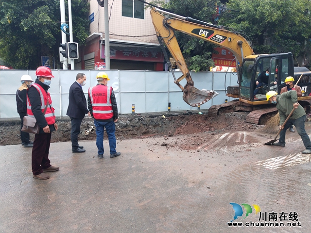 瀘縣云龍鎮(zhèn)疫情防控不放松 雨污分流建設(shè)不停步