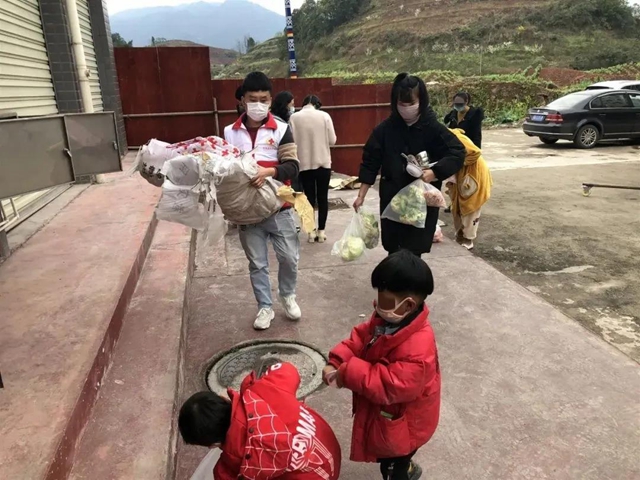 湖北一家8口年前到宜賓旅游！結(jié)果在興文住了40天！(圖8)