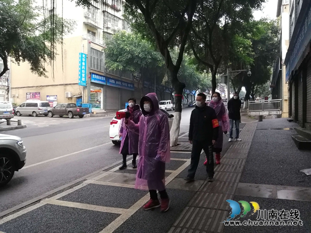 龍馬潭區(qū)紅星街道龍橋子社區(qū)居委會(huì)主任賈洪文的抗疫事(圖3)