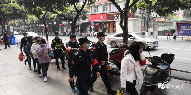 教育+發(fā)口罩！宜賓這些人外出沒帶口罩被曝光，還要參與聯(lián)防勸導(dǎo)隊(圖17)
