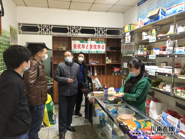 瀘州市農(nóng)業(yè)農(nóng)村局到瀘縣督查農(nóng)藥包裝廢棄物押金回收和草地貪夜蛾防控工作