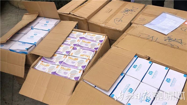 飄洋過海！2萬只愛心口罩從巴西運抵內(nèi)江(圖2)