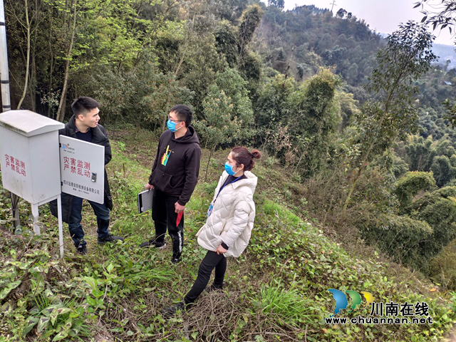 瀘縣自然資源和規(guī)劃局開展汛前地質(zhì)災(zāi)害自動(dòng)化監(jiān)測設(shè)備故障排查工作