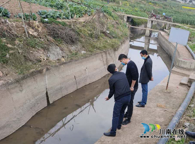瀘縣目督辦到立石鎮(zhèn)開展龍溪河河長制工作督查(圖1)