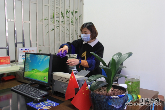 瀘縣云龍鎮(zhèn)：周末衛(wèi)生大掃除，干凈整潔展新貌(圖2)