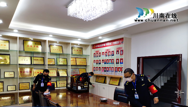 龍馬潭區(qū)綜合行政執(zhí)法局開展愛國衛(wèi)生運動“周末衛(wèi)生大掃除”(圖6)