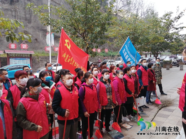 龍馬潭區(qū)魚(yú)塘街道：組織9個(gè)志愿服務(wù)隊(duì)開(kāi)展“周末衛(wèi)生大掃除”助力防疫