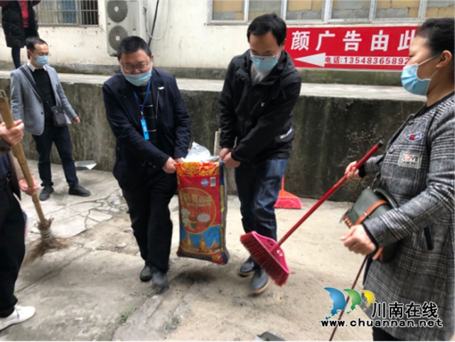 環(huán)境衛(wèi)生大掃除，合江縣市場監(jiān)管局一起行動！(圖4)