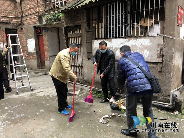 環(huán)境衛(wèi)生大掃除，合江縣市場監(jiān)管局一起行動！(圖2)