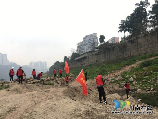 龍馬潭區(qū)紅星街道開展愛國(guó)衛(wèi)生運(yùn)動(dòng)“周末衛(wèi)生大掃除”行動(dòng)(圖3)