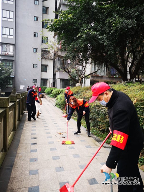 龍馬潭區(qū)紅星街道開展愛國(guó)衛(wèi)生運(yùn)動(dòng)“周末衛(wèi)生大掃除”行動(dòng)(圖2)