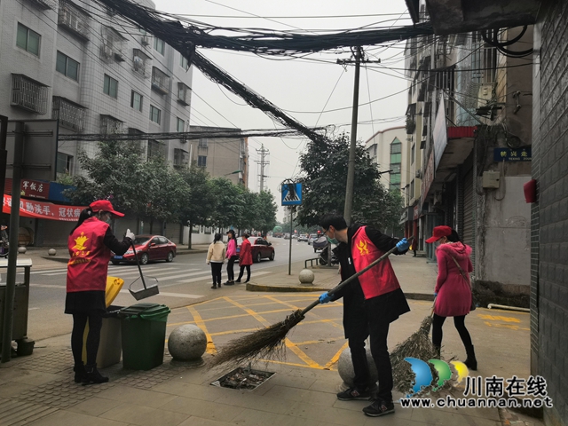 龍馬潭區(qū)特興街道：發(fā)動群眾，“5+1”做好“周末大掃除”(圖2)