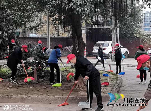 納溪區(qū)行政審批局：愛(ài)國(guó)衛(wèi)生運(yùn)動(dòng)“周末大掃除”活動(dòng)(圖6)