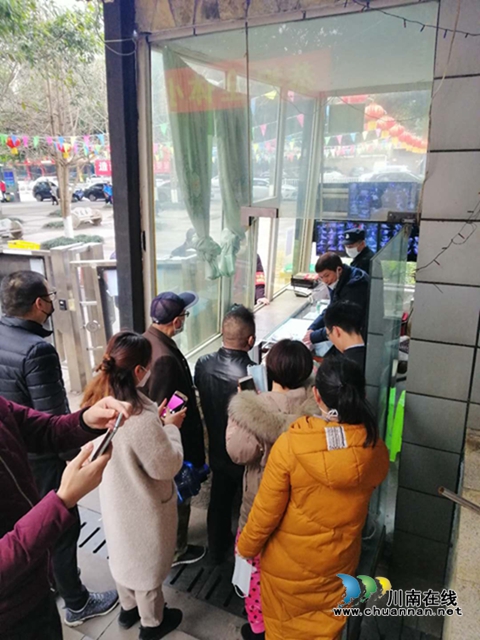 瀘州香壩頭酒樓：致敬戰(zhàn)疫英雄，共度“三大節(jié)日”(圖4)