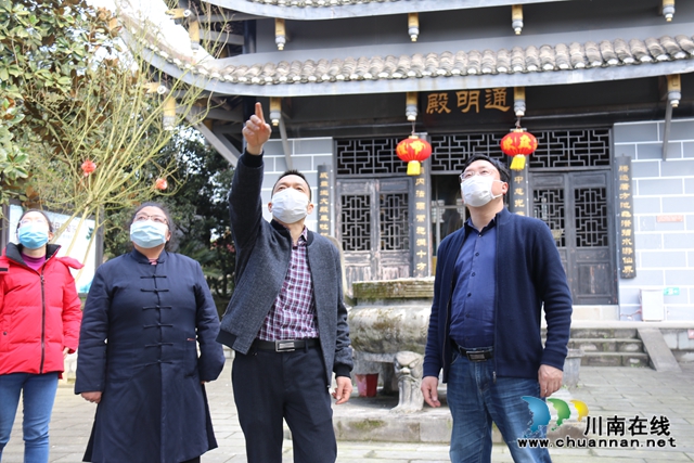 張福榮到瀘縣百和鎮(zhèn)督導(dǎo)宗教場所安全管理及脫貧攻堅(jiān)工作