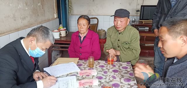 古藺法院：執(zhí)行法官巧執(zhí)行 鄰里重拾歡笑聲(圖1)