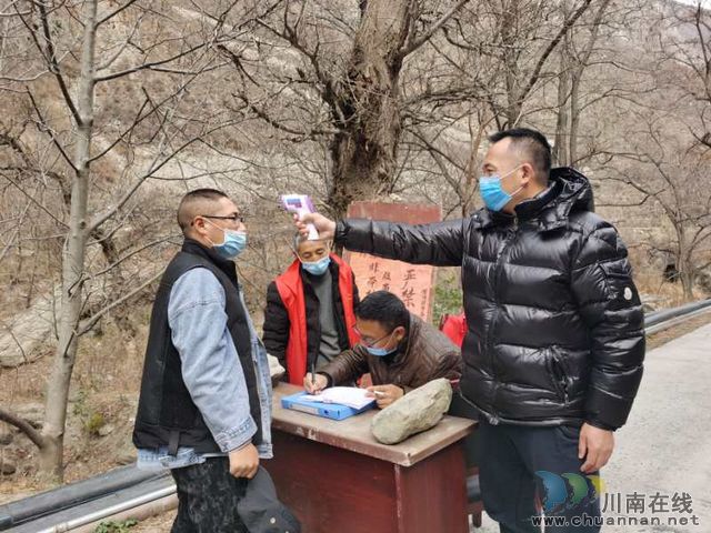 四川警察學(xué)院：伴著脫貧攻堅的沖鋒號前進(jìn)(圖3)