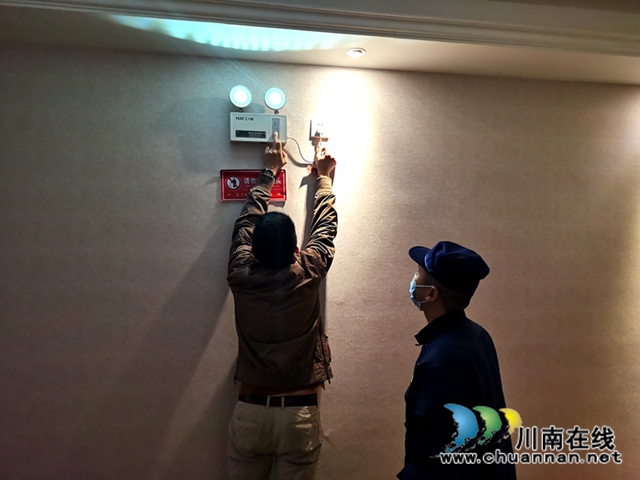 瀘州消防支隊(duì)：“線上線下”雙線作戰(zhàn) 堅(jiān)決打贏復(fù)工復(fù)產(chǎn)消防保衛(wèi)戰(zhàn)(圖12)