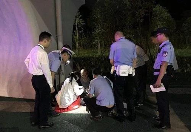 瀘州黑衣男，不滿防疫措施“劫持”飛機(jī)？(圖11)