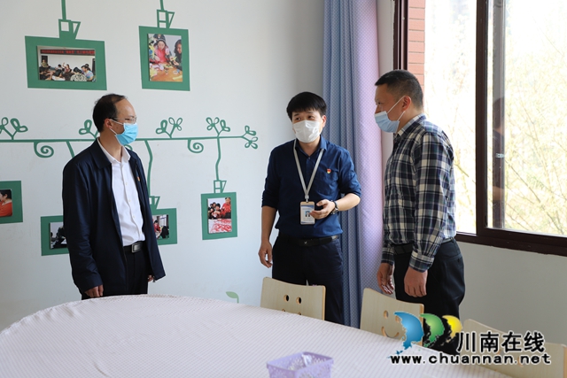 瀘州市委老干部局到瀘縣玉蟾街道調(diào)研老干部工作(圖10)