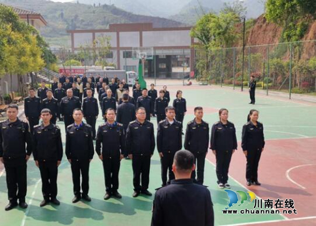 古藺縣綜合行政執(zhí)法局城監(jiān)大隊：深化“強(qiáng)轉(zhuǎn)樹”，提振“精氣神”(圖2)