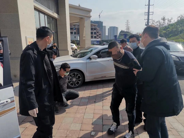 抓了！宜賓一團伙打詐騙電話近20萬個，非法獲利超10萬元！(圖1)