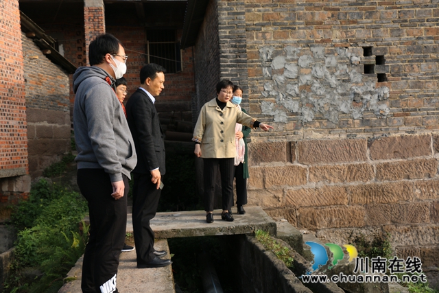 陳佳到瀘縣潮河鎮(zhèn)督導河（湖）長制與脫貧攻堅等重點工作(圖3)