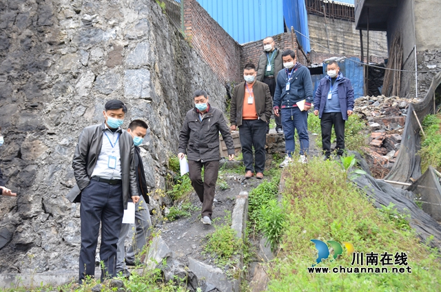 川煤芙蓉威鑫煤業(yè)未雨綢繆強化雨季“三防”安全