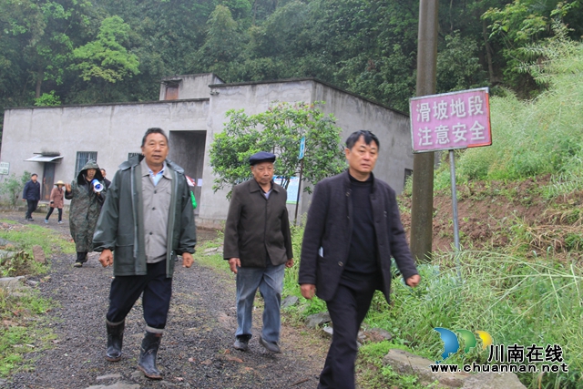 瀘縣云龍鎮(zhèn)開展地質(zhì)災(zāi)害應(yīng)急演練(圖4)