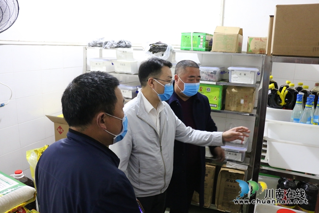 瀘縣潮河鎮(zhèn)開展學(xué)校復(fù)課安全檢查(圖3)