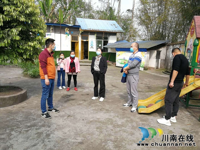 瀘縣立石鎮(zhèn)檢查指導學校開學復課準備工作