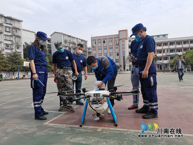 無人機噴霧機消毒機齊上陣！瀘縣立體式消毒為學校復學保駕護航(圖4)
