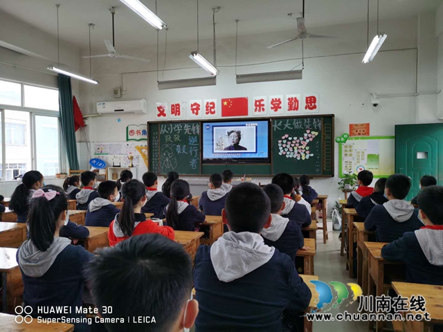 瀘州十八中：今時春光常在，我們踏歌歸來