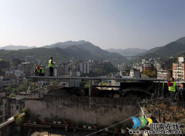 古藺縣綜合行政執(zhí)法局：快速出擊 鐵腕拆除違法建設(shè)