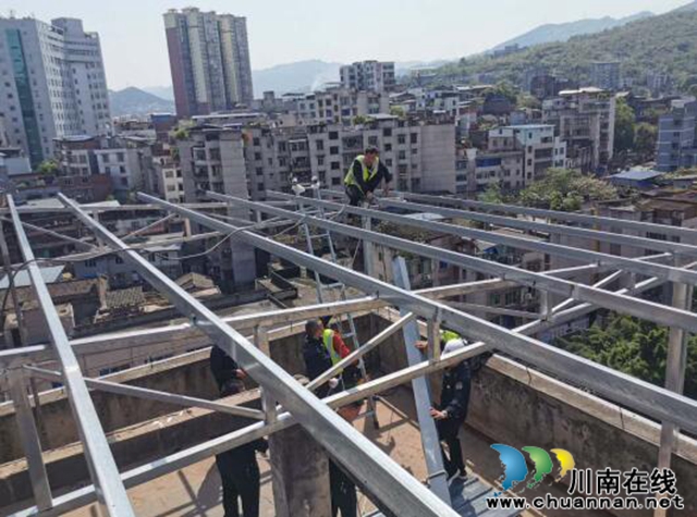 古藺縣綜合行政執(zhí)法局：快速出擊 鐵腕拆除違法建設(shè)(圖5)