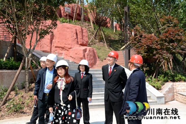 古藺縣法院院長汪小川到四川古鼎房地產(chǎn)開發(fā)有限公司調研破產(chǎn)重整推進情況(圖4)