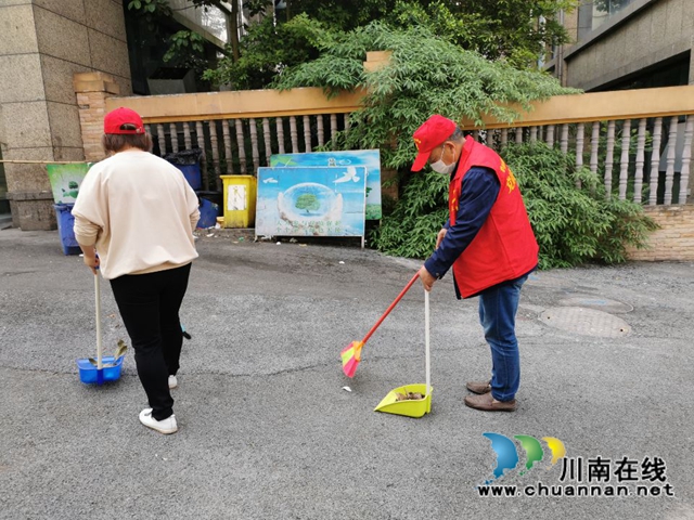 江陽區(qū)茜草街道沙坪社區(qū)開展愛國衛(wèi)生月環(huán)境整治周活動(dòng)