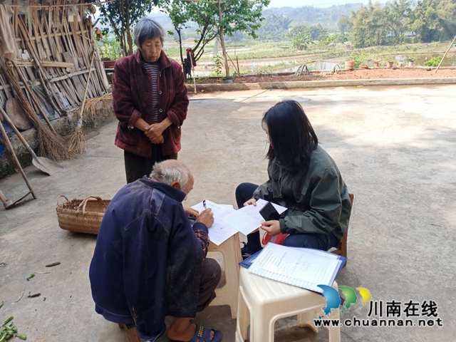 瀘縣海潮鎮(zhèn)全面開展脫貧攻堅(jiān)入戶走訪排查工作(圖3)